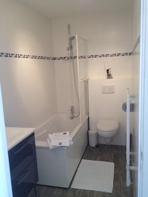 Sylvie Lodge Geneve Gex Room photo